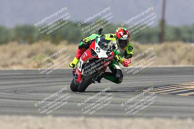 media/Oct-13-2025-Moto Forza (Mon) [[a66d839500]]/3-B Group/Session 3 (Turn 16)/